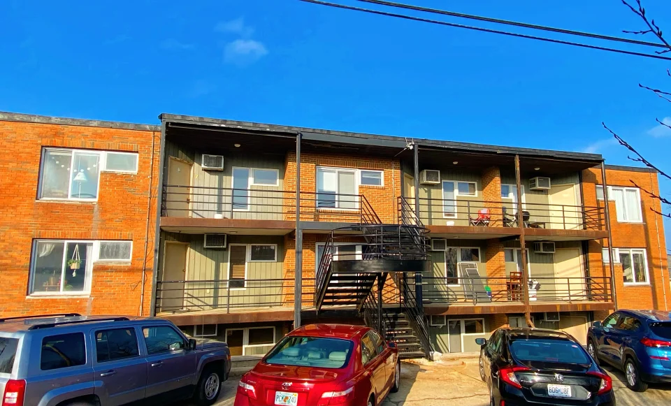 215 n poplar unit 2 photo